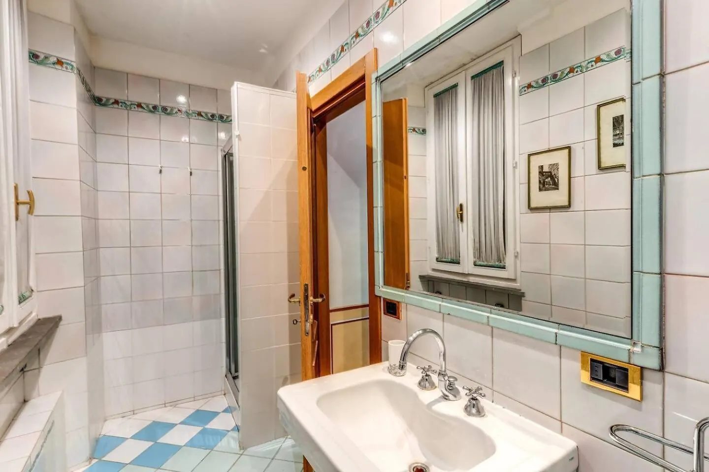 Cozy Flat In Trevi Fountain Apartment Rome