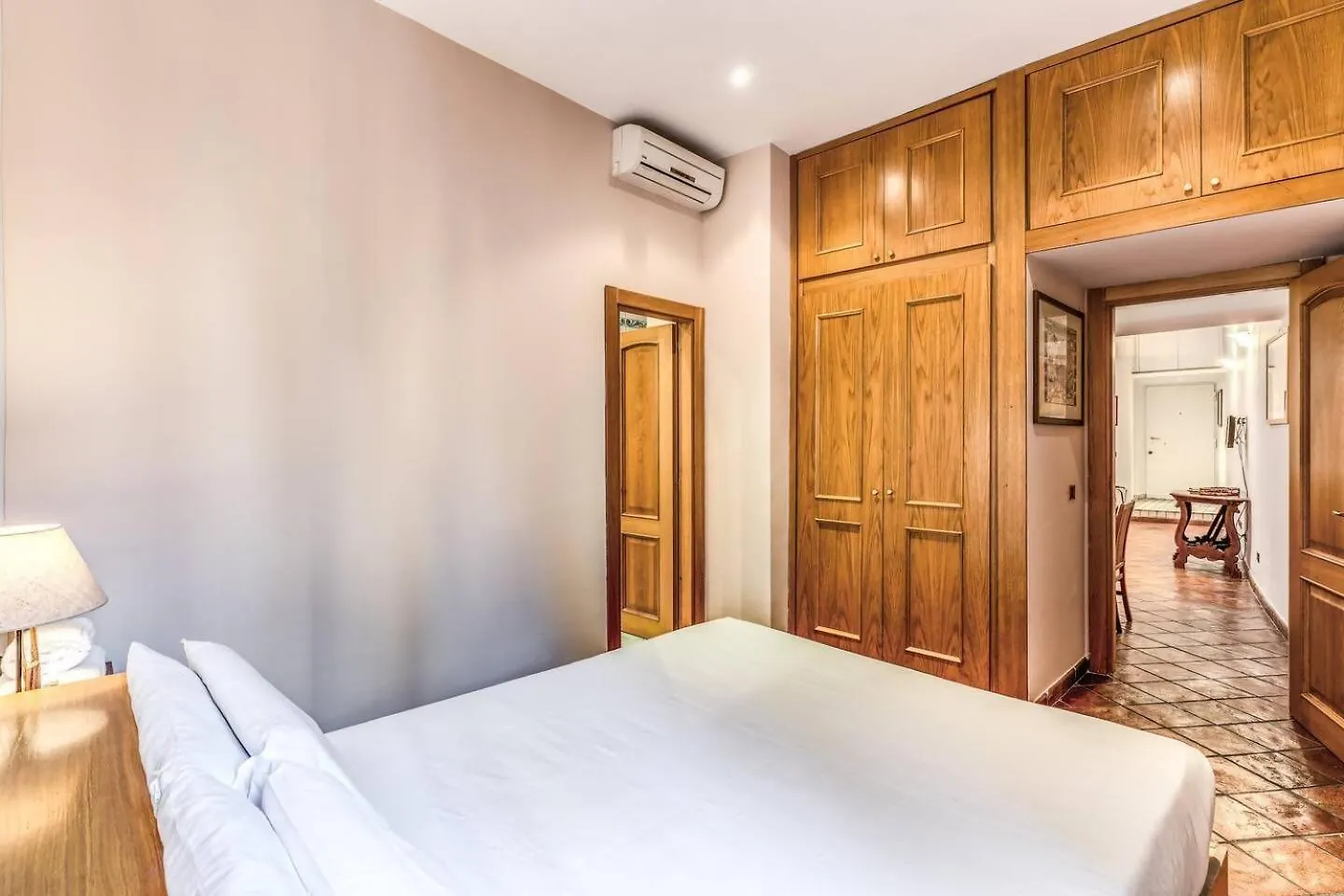 Cozy Flat In Trevi Fountain Apartment Rome Italy