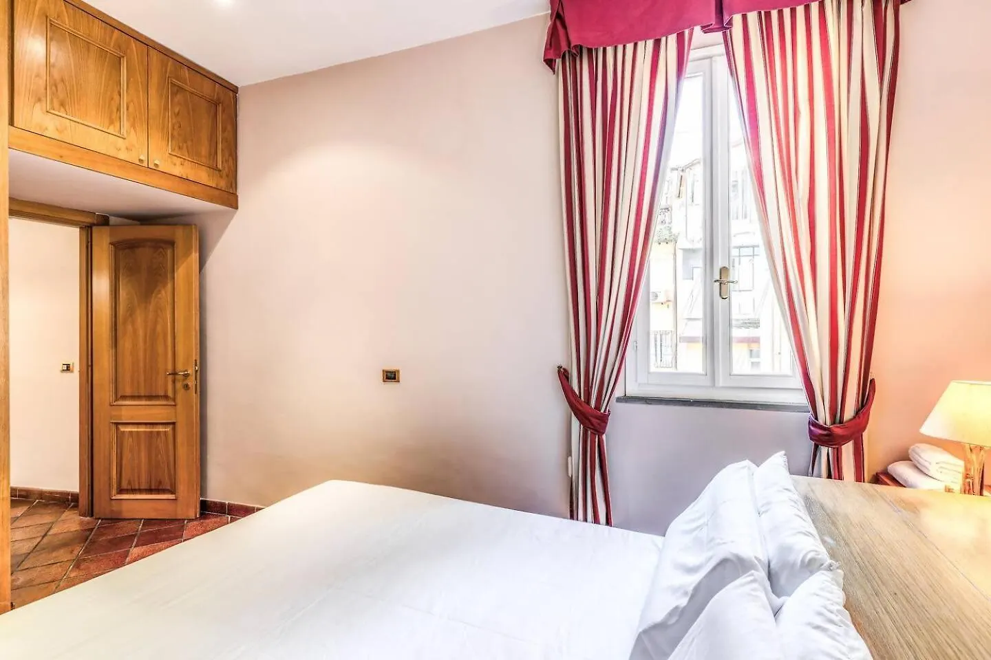 Cozy Flat In Trevi Fountain Apartment Rome